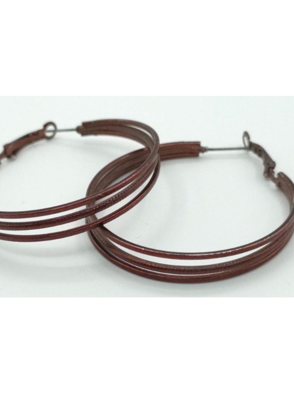 Vintage Copper-Tone Textured Hoop Earrings Lightweight Statement Jewelry - Picture 4 of 6